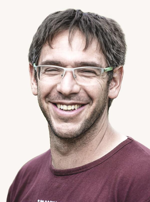 לבנה שלוי
